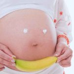 गर्भ में पल रहे शिशु के लिए केला खाने के फायदे