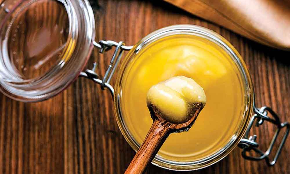 प्रेग्नेंट-महिलाओं-के-लिए-देसी-घी-खाना-क्यों-जरुरी-है प्रेग्नेंट महिलाओं के लिए देसी घी खाना क्यों जरुरी है