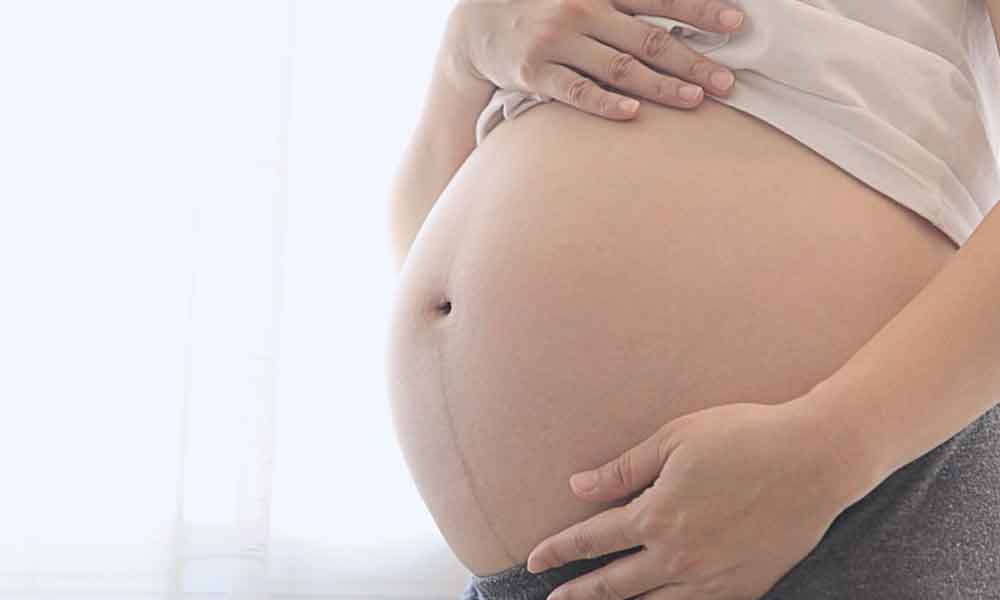 Pregnancy me amniotic fluid ki kmi ke karan