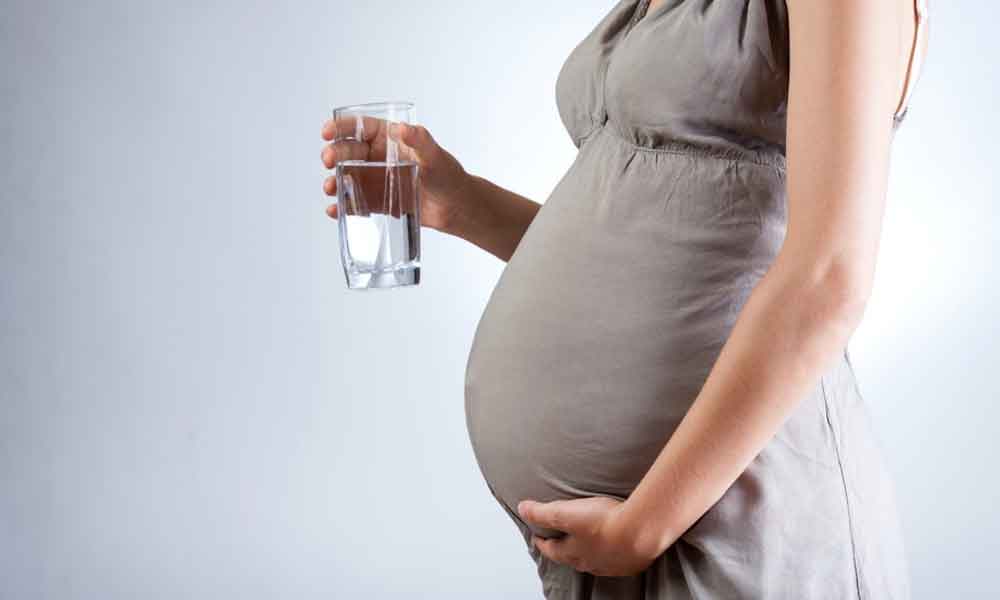 Never drink water after eat these things in Pregnancy