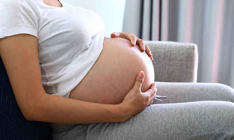 Pregnancy me aakhiri mahine me kyon rakhen apna dhyan