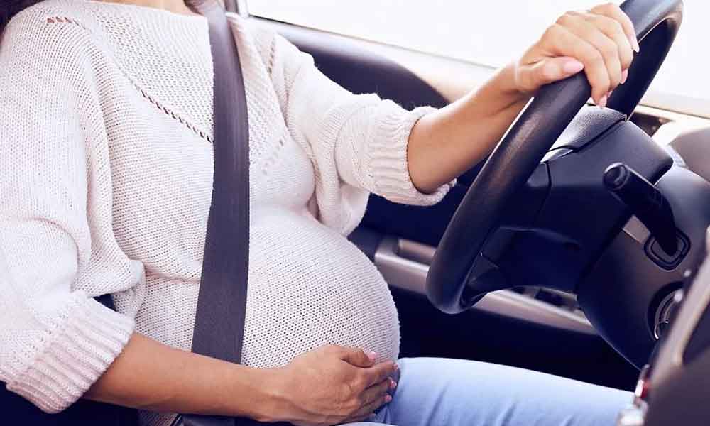 Safety tips for pregnant women while travelling