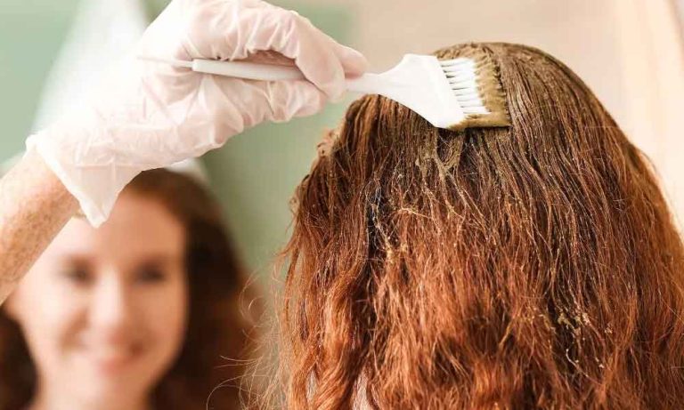 Balon me mehndi lagane se pehle yeh batein jan len